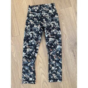 Lululemon Womens Floral Pattern Black Leggings Size 2